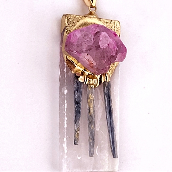 Natural Kyanite, Selenite & Pink Geode Crystal Gold Necklace NKSPGCGN2 - Picture 3 of 5